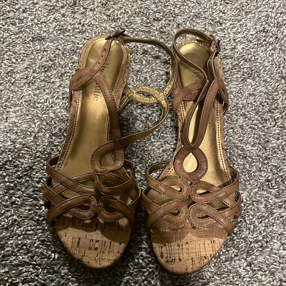 Women’s dress wedge/heals